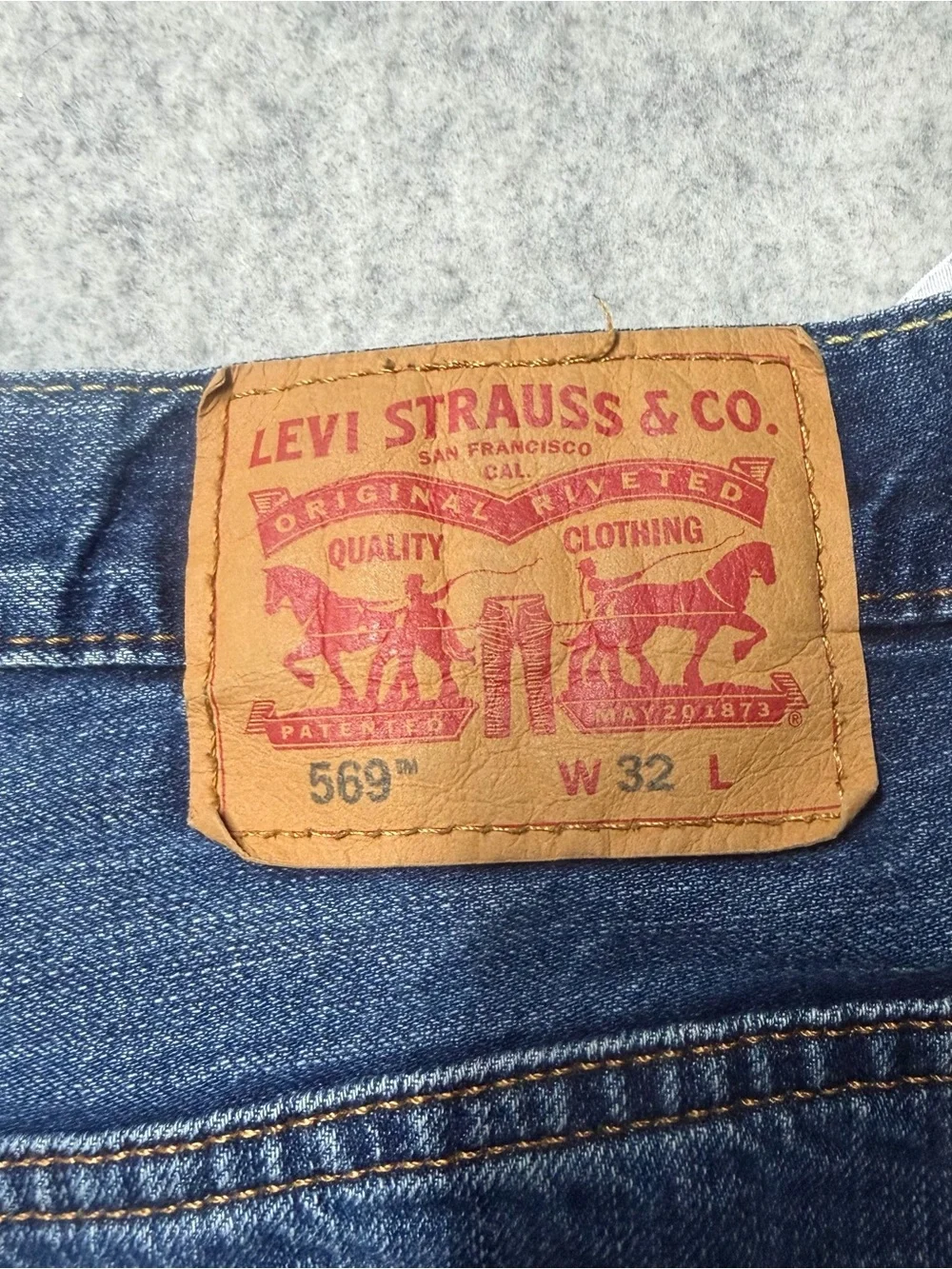 Levi's 569 Loose Straight Denim Shorts Mens W32 Medium Wash Blue Jorts Y2K Baggy
